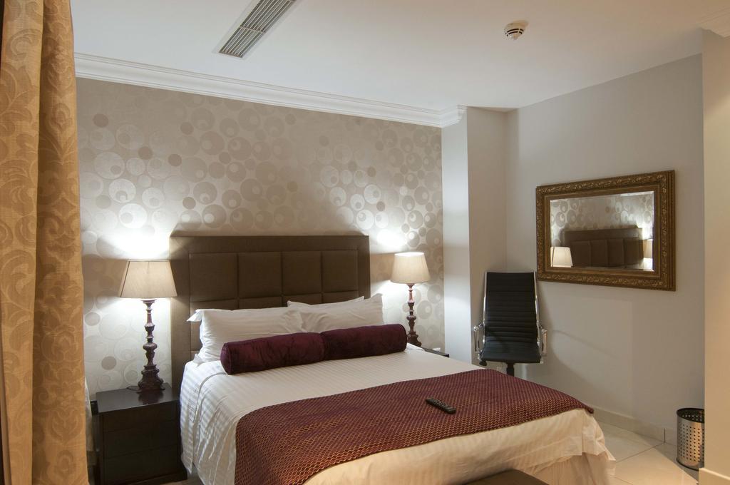 L'Eola Suites Abuja Pokoj fotografie