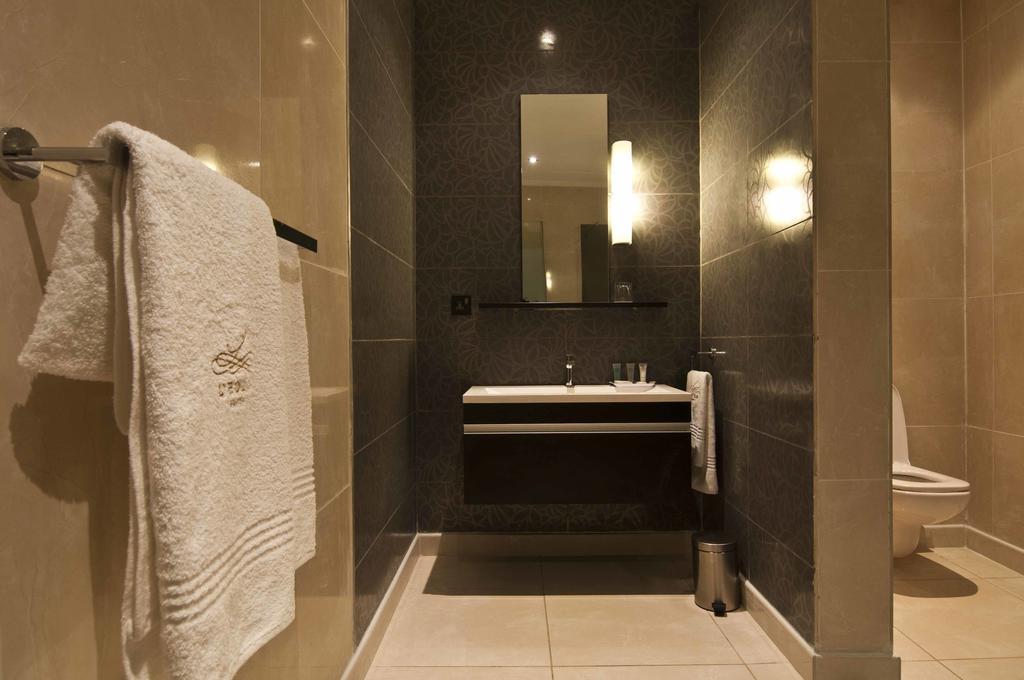 L'Eola Suites Abuja Pokoj fotografie